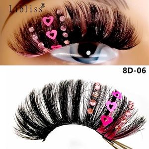 Dramatic eyelashes w/pink